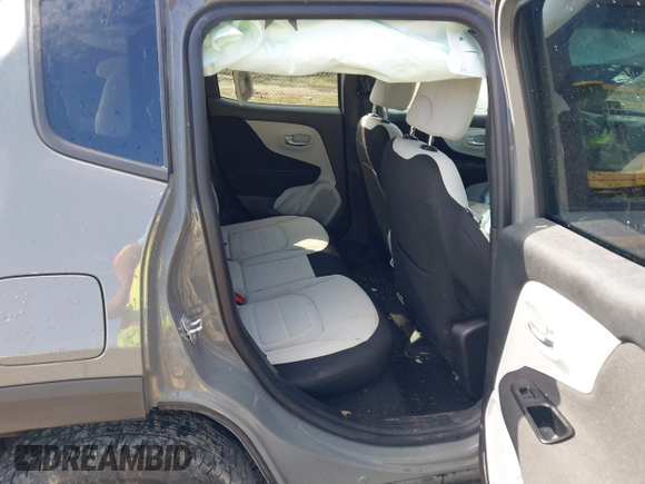2021 Jeep Renegade Islander z VIN ZACNJDBB3MPN34082, wystawiony jako IAAI lot #42428528 z przebiegiem 71 342 mil mil oraz . Historia ofert i sprzedaży dostępna na DreamBid. Obrazek 8.