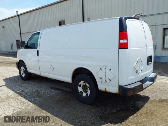 2012 GMC Savana Cargo with VIN 1GTW7FCA8C1200300, listed as a IAAI auction lot 42016518 with 259,841 mi miles. Bid and sale history available at carsss.com. Image 3.