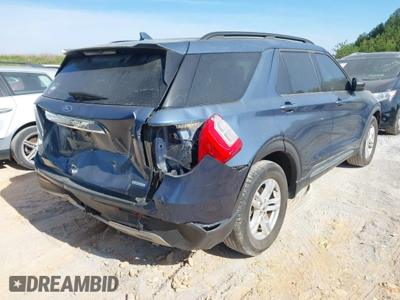 2020 Ford Explorer XLT with VIN 1FMSK7DH5LGC41331, listed as a IAAI auction lot 41491137 with 28,242 mi miles. Bid and sale history available at carsss.com. Image 4.