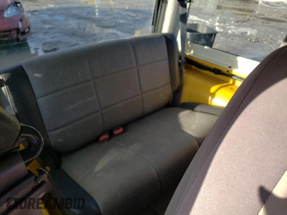 2000 Jeep Wrangler SE with VIN 1J4FA29P4YP791584, listed as a Copart auction lot 46437415 with 157,645 mi miles and Clean Title. Bid and sale history available at carsss.com. Image 10.