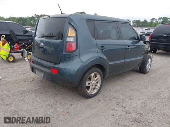 2011 Kia Soul + with VIN KNDJT2A29B7346601, listed as a IAAI auction lot 42128954 with 247,952 mi miles. Bid and sale history available at carsss.com. Image 4.