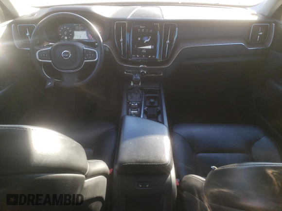 2019 Volvo XC60 Momentum with VIN LYVA22RK0KB214636, listed as a Copart auction lot 87368684 with 63,570 mi miles and Salvage title. Bid and sale history available at DreamBid. Image 8.