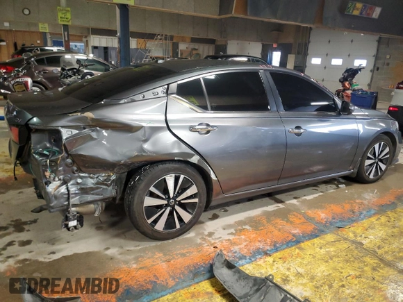2022 Nissan Altima SV z VIN 1N4BL4DV3NN321561, wystawiony jako Copart lot #87900315 z przebiegiem 116 955 mil mil oraz Szkoda całkowita • Salvage title. Historia ofert i sprzedaży dostępna na DreamBid. Obrazek 3.