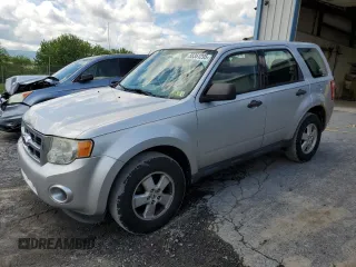 2012 Ford Escape XLS z VIN 1FMCU9C75CKB93460, wystawiony jako Copart lot #56351295 z przebiegiem 361 381 mil mil oraz Szkoda całkowita • Salvage title. Historia ofert i sprzedaży dostępna na DreamBid. Obrazek 1.