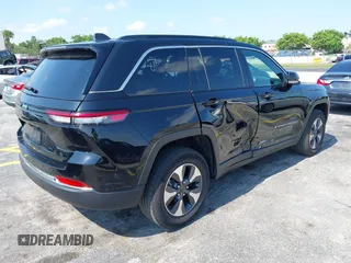 2024 Jeep Grand Cherokee с VIN 1C4RJYB66RC145530, выставлен на аукционе IAAI как лот 42340853 с пробегом 38 771 миль миль и . История ставок и продаж доступна на DreamBid. Изображение 4.