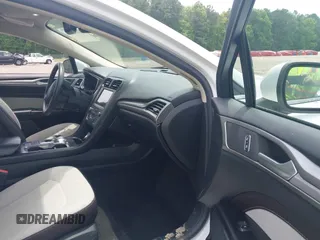 2020 Ford Fusion SE with VIN 3FA6P0HD9LR226500, listed as a IAAI auction lot 42296526 with 48,468 mi miles and . Bid and sale history available at DreamBid. Image 5.