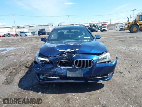 2012 BMW 5 Series 535i xDrive with VIN WBAFU7C57CDU57364, listed as a IAAI auction lot 41972047 with 150,000 mi miles. Bid and sale history available at carsss.com. Image 6.