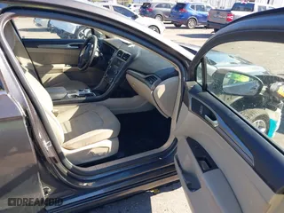 2018 Ford Fusion SE with VIN 3FA6P0HD3JR162709, listed as a IAAI auction lot 40989758 with 75,966 mi miles. Bid and sale history available at carsss.com. Image 5.