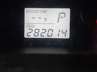 2010 Toyota Matrix z VIN 2T1KU4EE2AC491753, wystawiony jako IAAI lot #42179480 z przebiegiem 282 014 mil mil oraz . Historia ofert i sprzedaży dostępna na DreamBid. Obrazek 15.