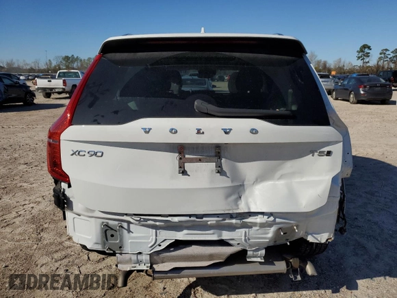 2022 Volvo XC90 Momentum with VIN YV4102PK9N1857620, listed as a Copart auction lot 87395714 with 34,325 mi miles and Salvage Title. Bid and sale history available at carsss.com. Image 6.