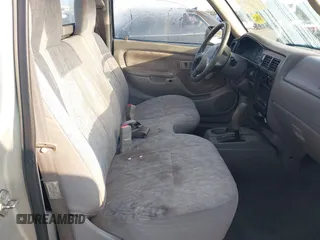 2001 Toyota Tacoma z VIN 5TENL42N11Z851691, wystawiony jako IAAI lot #41761217 z przebiegiem 203 164 mil mil oraz . Historia ofert i sprzedaży dostępna na DreamBid. Obrazek 8.