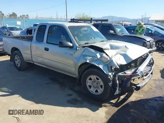 2003 Toyota Tacoma z VIN 5TEVL52N33Z299474, wystawiony jako IAAI lot #41752953 z przebiegiem 282 995 mil mil oraz . Historia ofert i sprzedaży dostępna na DreamBid. Obrazek 1.