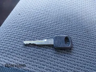2003 Ford F-250 XL с VIN 1FTNW21P53EB48504, выставлен на аукционе IAAI как лот 41495259 с пробегом 257 559 миль миль и . История ставок и продаж доступна на DreamBid. Изображение 11.