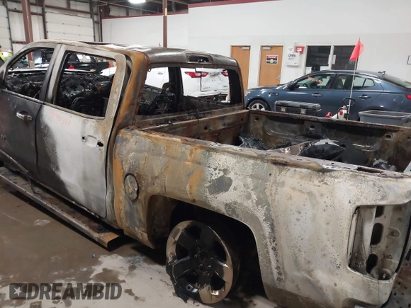 2016 Chevrolet Silverado 1500 LTZ with VIN 3GCUKSEC8GG230515, listed as a IAAI auction lot 41941307 with Not Provided miles. Bid and sale history available at carsss.com. Image 6.