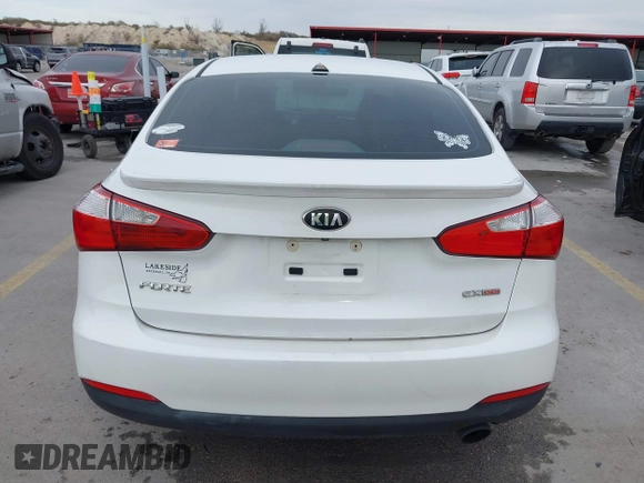 2014 Kia Forte EX with VIN KNAFX4A88E5089308, listed as a IAAI auction lot 41652732 with 226,130 mi miles. Bid and sale history available at carsss.com. Image 17.