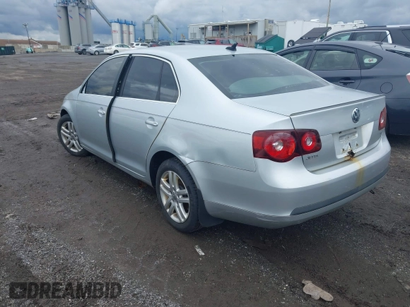 2010 Volkswagen Jetta TDI with VIN 3VWAL7AJ6AM082663, listed as a IAAI auction lot 42337155 with Not provided miles and . Bid and sale history available at DreamBid. Image 3.