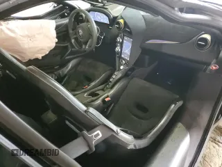 2018 McLaren 720S z VIN SBM14DCA1JW000261, wystawiony jako Copart lot #53197894 z przebiegiem 16 674 mil mil oraz . Historia ofert i sprzedaży dostępna na DreamBid. Obrazek 8.