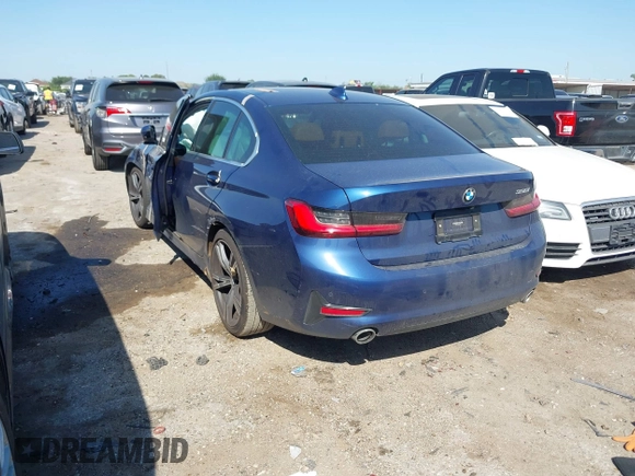 2021 BMW 3 Series 330i z VIN 3MW5R1J00M8C08985, wystawiony jako IAAI lot #41977683 z przebiegiem 34 640 mil mil oraz . Historia ofert i sprzedaży dostępna na DreamBid. Obrazek 3.
