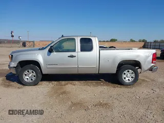 2008 GMC Sierra 1500 SLE1 z VIN 2GTEK19JX81233806, wystawiony jako IAAI lot #40382411 z przebiegiem 318 796 mil mil oraz . Historia ofert i sprzedaży dostępna na DreamBid. Obrazek 15.