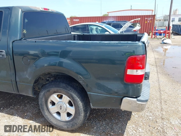 2004 Ford F-150 XLT z VIN 1FTRW12W44KC01682, wystawiony jako IAAI lot #42649058 z przebiegiem Nie podano mil oraz . Historia ofert i sprzedaży dostępna na DreamBid. Obrazek 6.