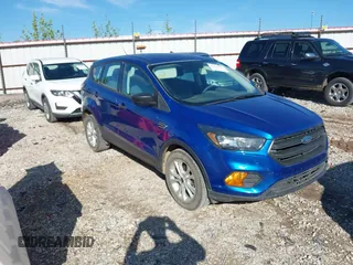 2018 Ford Escape S z VIN 1FMCU0F7XJUB67770, wystawiony jako IAAI lot #42160756 z przebiegiem 88 329 mil mil oraz . Historia ofert i sprzedaży dostępna na DreamBid. Obrazek 1.