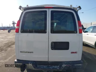 2017 GMC Savana Cargo Van with VIN 1GTW7AFF7H1911097, listed as a IAAI auction lot 41457566 with 192,508 mi miles. Bid and sale history available at carsss.com. Image 16.