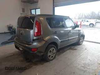 2013 Kia Soul with VIN KNDJT2A59D7632767, listed as a IAAI auction lot 41317118 with 208,884 mi miles. Bid and sale history available at carsss.com. Image 4.