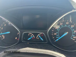 2013 Ford Escape SE с VIN 1FMCU9G95DUD25554, выставлен на аукционе Copart как лот 45386085 с пробегом Не указан миль и Чистый • Clean title. История ставок и продаж доступна на DreamBid. Изображение 8.