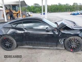 2018 Ford Mustang GT z VIN 1FA6P8CF0J5184418, wystawiony jako IAAI lot #42037264 z przebiegiem 99 679 mil mil oraz . Historia ofert i sprzedaży dostępna na DreamBid. Obrazek 14.