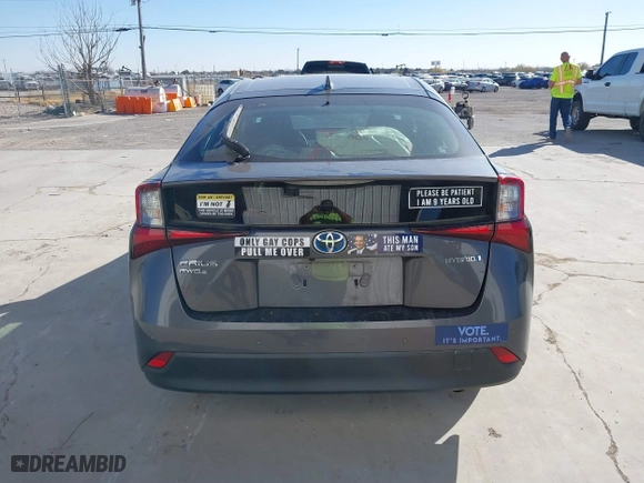 2019 Toyota Prius LE with VIN JTDL9RFUXK3012952, listed as a IAAI auction lot 41134169 with 76,125 mi miles. Bid and sale history available at carsss.com. Image 16.