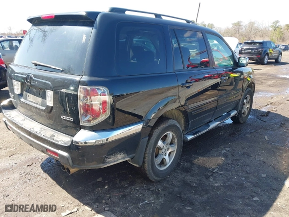 2008 Honda Pilot SE with VIN 5FNYF18338B000366, listed as a IAAI auction lot 41857228 with 217,246 mi miles. Bid and sale history available at carsss.com. Image 4.