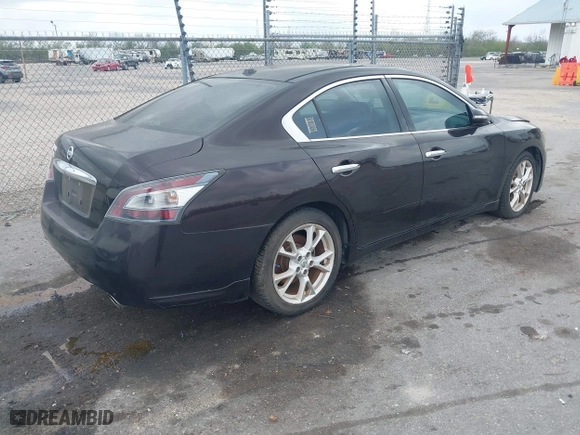 2012 Nissan Maxima 3.5 SV with VIN 1N4AA5AP1CC865403, listed as a IAAI auction lot 41793435 with 204,136 mi miles. Bid and sale history available at carsss.com. Image 4.