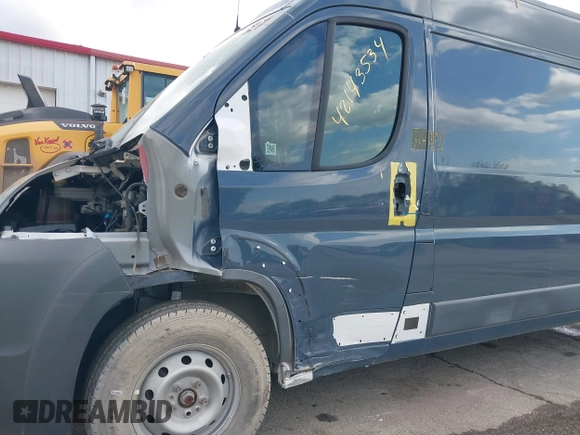 2018 Ram ProMaster Cargo with VIN 3C6TRVDG9JE159526, listed as a IAAI auction lot 42143534 with 54,123 mi miles and . Bid and sale history available at DreamBid. Image 6.