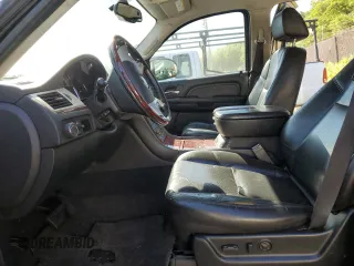 2008 Cadillac Escalade ESV with VIN 1GYFK66848R215970, listed as a Copart auction lot 57226505 with 255,076 mi miles and Salvage title. Bid and sale history available at DreamBid. Image 7.