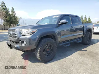 2017 Toyota Tacoma SR5 z VIN 3TMAZ5CN8HM035425, wystawiony jako Copart lot #54852675 z przebiegiem 68 056 mil mil oraz Szkoda całkowita • Salvage title. Historia ofert i sprzedaży dostępna na DreamBid. Obrazek 1.