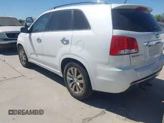 2011 Kia Sorento SX with VIN 5XYKW4A21BG127237, listed as a IAAI auction lot 41848810 with 182,633 mi miles. Bid and sale history available at carsss.com. Image 3.