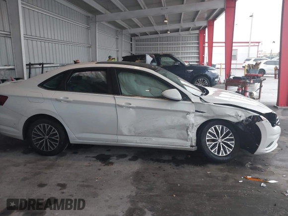 2019 Volkswagen Jetta SEL with VIN 3VWEB7BU9KM166586, listed as a IAAI auction lot 41382619 with 39,872 mi miles and . Bid and sale history available at DreamBid. Image 6.