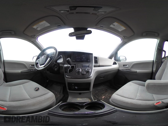 2018 Toyota Sienna LE Auto Access Seat with VIN 5TDKZ3DC8JS929730, listed as a IAAI auction lot 41898547 with 88,043 mi miles. Bid and sale history available at carsss.com. Image 20.
