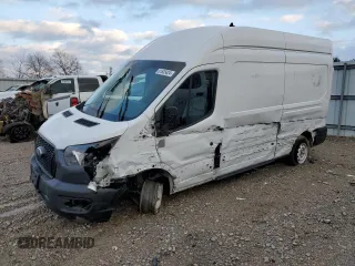 2022 Ford Transit Cargo z VIN 1FTBR1X81NKA08961, wystawiony jako Copart lot #89053815 z przebiegiem Nie podano mil oraz Tytuł czysty. Historia ofert i sprzedaży dostępna na DreamBid. Obrazek 1.
