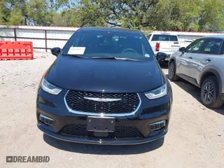 2025 Chrysler Pacifica Select with VIN 2C4RC1BG0SR551875, listed as a IAAI auction lot 41878954 with 364 mi miles. Bid and sale history available at carsss.com. Image 12.