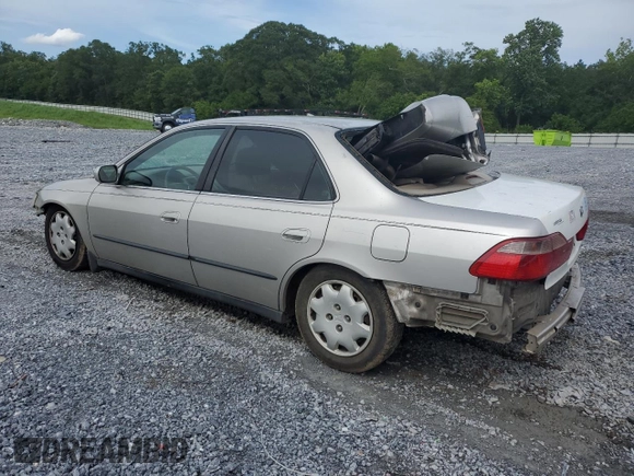 1998 Honda Accord LX with VIN 1HGCG5548WA156745, listed as a Copart auction lot 61944775 with 357,402 mi miles and Salvage title. Bid and sale history available at DreamBid. Image 2.