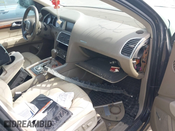 2008 Audi Q7 Premium with VIN WA1BY74L08D026465, listed as a IAAI auction lot 42118574 with Not provided miles and . Bid and sale history available at DreamBid. Image 5.