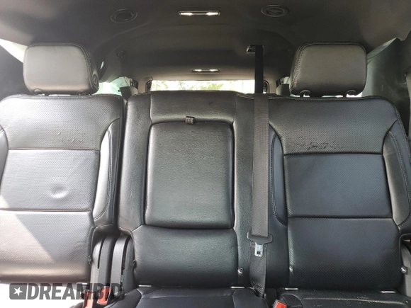 2023 Chevrolet Suburban LT z VIN 1GNSKCKD4PR204186, wystawiony jako Copart lot #57835905 z przebiegiem 59 858 mil mil oraz Czysty tytuł • Clean title. Historia ofert i sprzedaży dostępna na DreamBid. Obrazek 10.