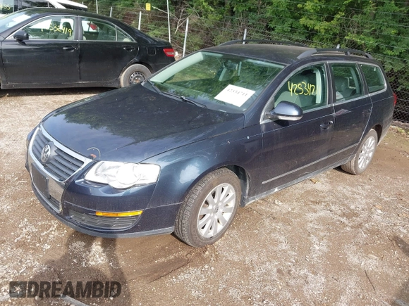 2008 Volkswagen Passat Komfort with VIN WVWXK73C58E234589, listed as a IAAI auction lot 42534711 with 156,519 mi miles and . Bid and sale history available at DreamBid. Image 2.