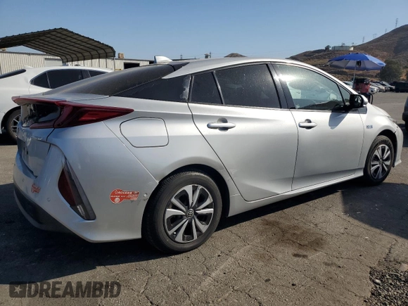 2017 Toyota Prius Plus with VIN JTDKARFP4H3064650, listed as a Copart auction lot 60740765 with 114,460 mi miles and Salvage title. Bid and sale history available at DreamBid. Image 3.
