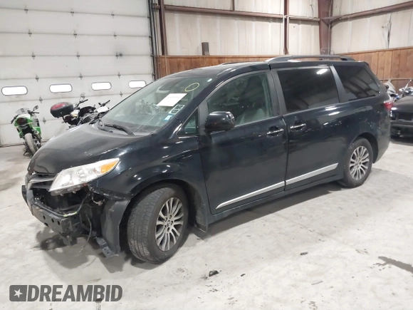 2018 Toyota Sienna XLE Auto Access Seat with VIN 5TDYZ3DC1JS960019, listed as a IAAI auction lot 41491992 with 128,021 mi miles. Bid and sale history available at carsss.com. Image 2.