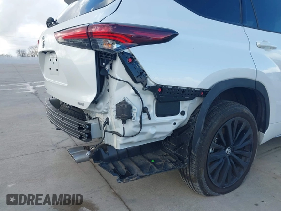 2024 Toyota Highlander LE z VIN 5TDKDRAH7RS534676, wystawiony jako IAAI lot #41516978 z przebiegiem 11 272 mil mil oraz . Historia ofert i sprzedaży dostępna na DreamBid. Obrazek 18.
