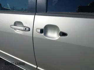 2005 Toyota Sienna LE with VIN 5TDBA23C85S041021, listed as a IAAI auction lot 41770918 with 205,503 mi miles. Bid and sale history available at carsss.com. Image 13.