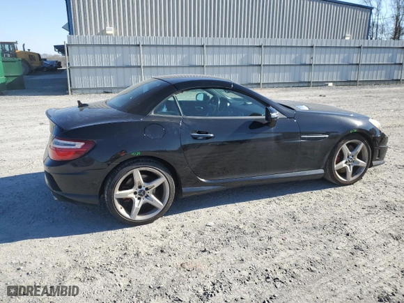 2014 Mercedes-Benz SLK-Class SLK 250 with VIN WDDPK4HA1EF083011, listed as a Copart auction lot 43931645 with NaN miles and Salvage Title. Bid and sale history available at carsss.com. Image 3.