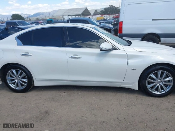 2016 Infiniti Q50 3.0t Premium with VIN JN1EV7AP7GM301088, listed as a IAAI auction lot 41970041 with 91,147 mi miles. Bid and sale history available at carsss.com. Image 13.